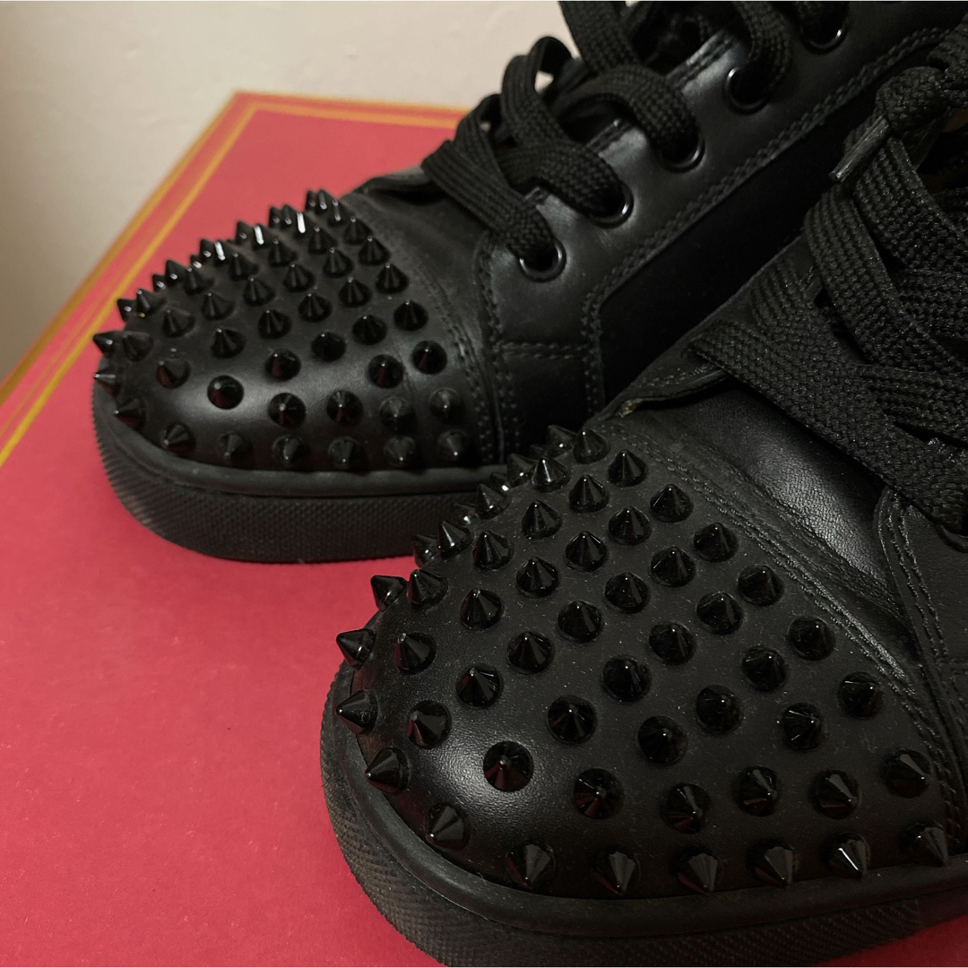 Christian Louboutin(クリスチャンルブタン)の【Christian Louboutin】Louis Junior Spikes メンズの靴/シューズ(スニーカー)の商品写真