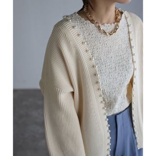 ロキエ(Lochie)のap retro Pearl cardigan White🤍(カーディガン)