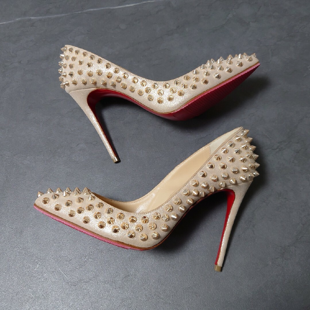 Christian Louboutin(クリスチャンルブタン)のルブタン パンプス スパイク レディースの靴/シューズ(ハイヒール/パンプス)の商品写真