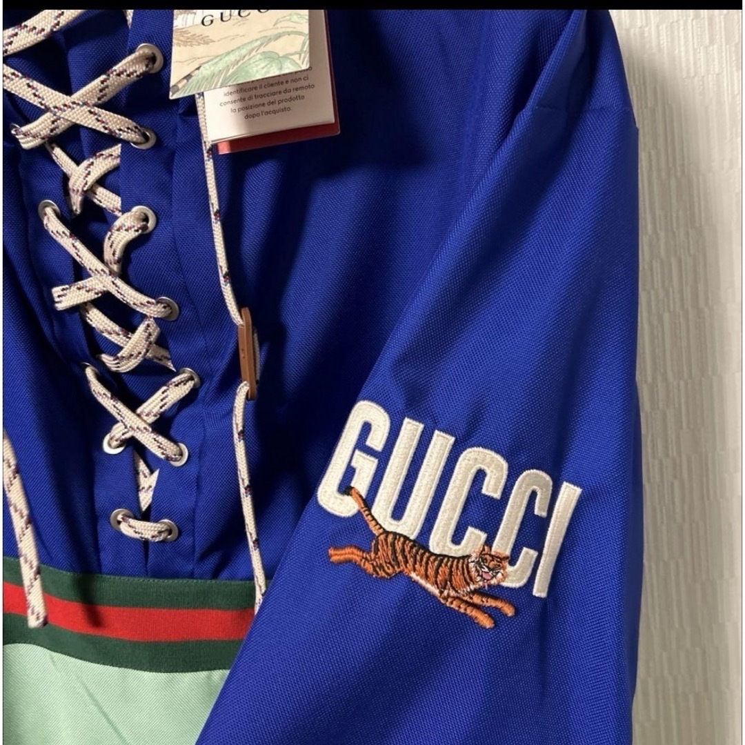 Gucci(グッチ)のグッチ　ナイロンジャケット　パーカー　48  タイガーコレクション　虎 メンズのジャケット/アウター(ナイロンジャケット)の商品写真