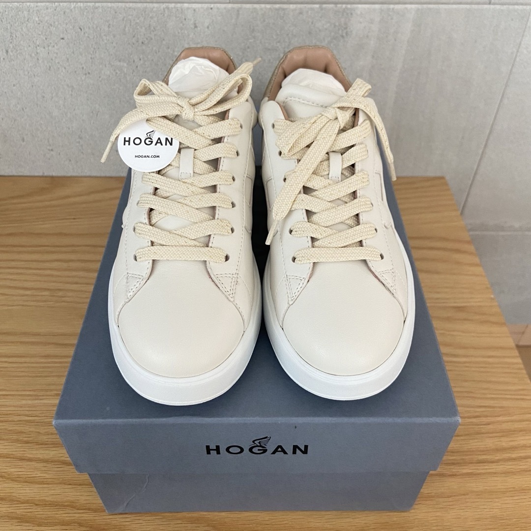 HOGAN - イタリア発 ホーガンHOGAN グリッター レザースニーカー HOGAN - イタリア発 ホーガンHOGAN グリッター レザースニーカー