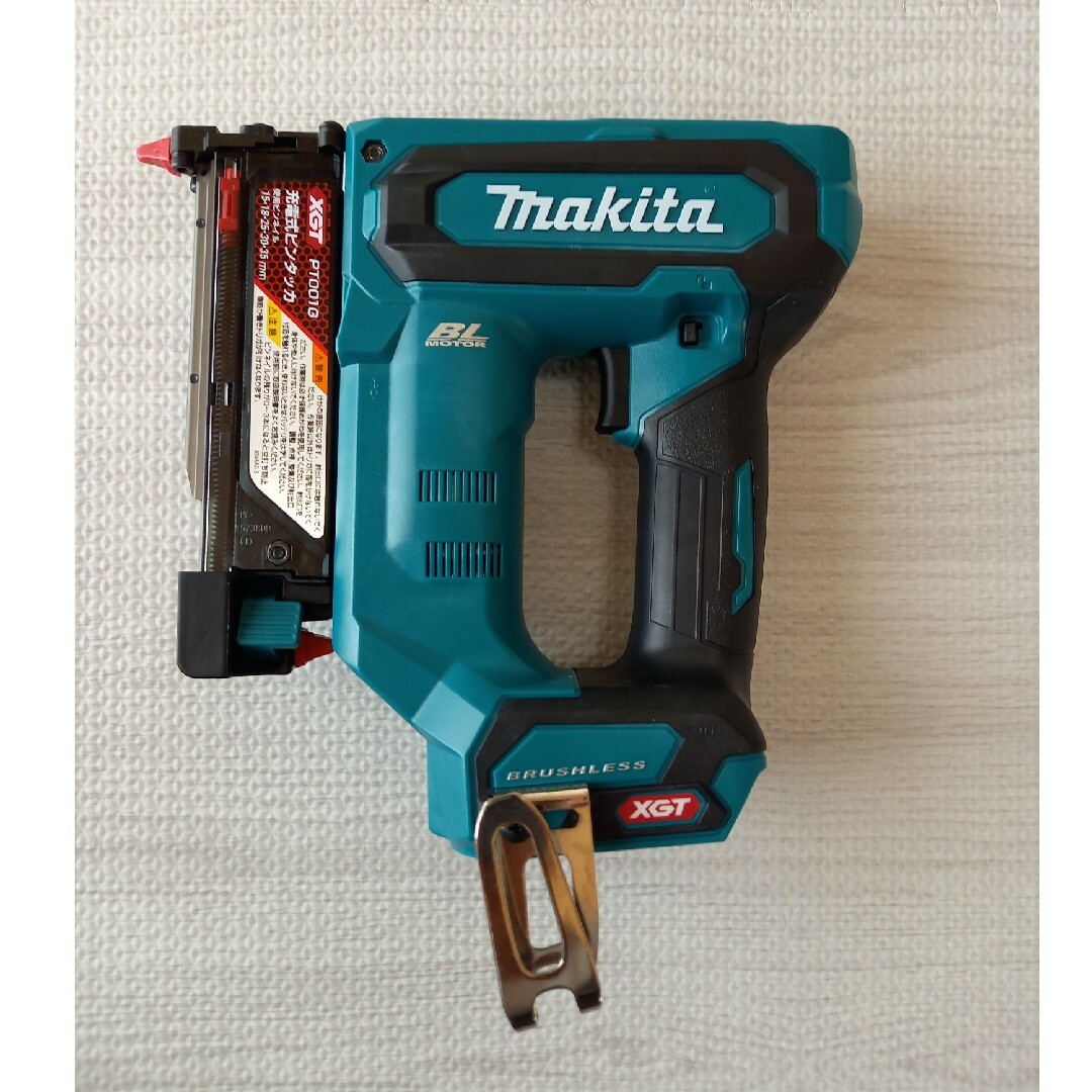 Makita - マキタ 40Vmax 充電式ピンタッカー PT001GZKの通販 by どい's