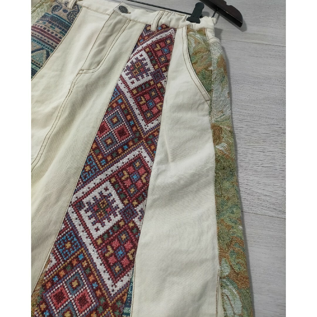 titicaca(チチカカ)のTITICACA パッチワーク デニム ロングスカート レディースのスカート(ロングスカート)の商品写真