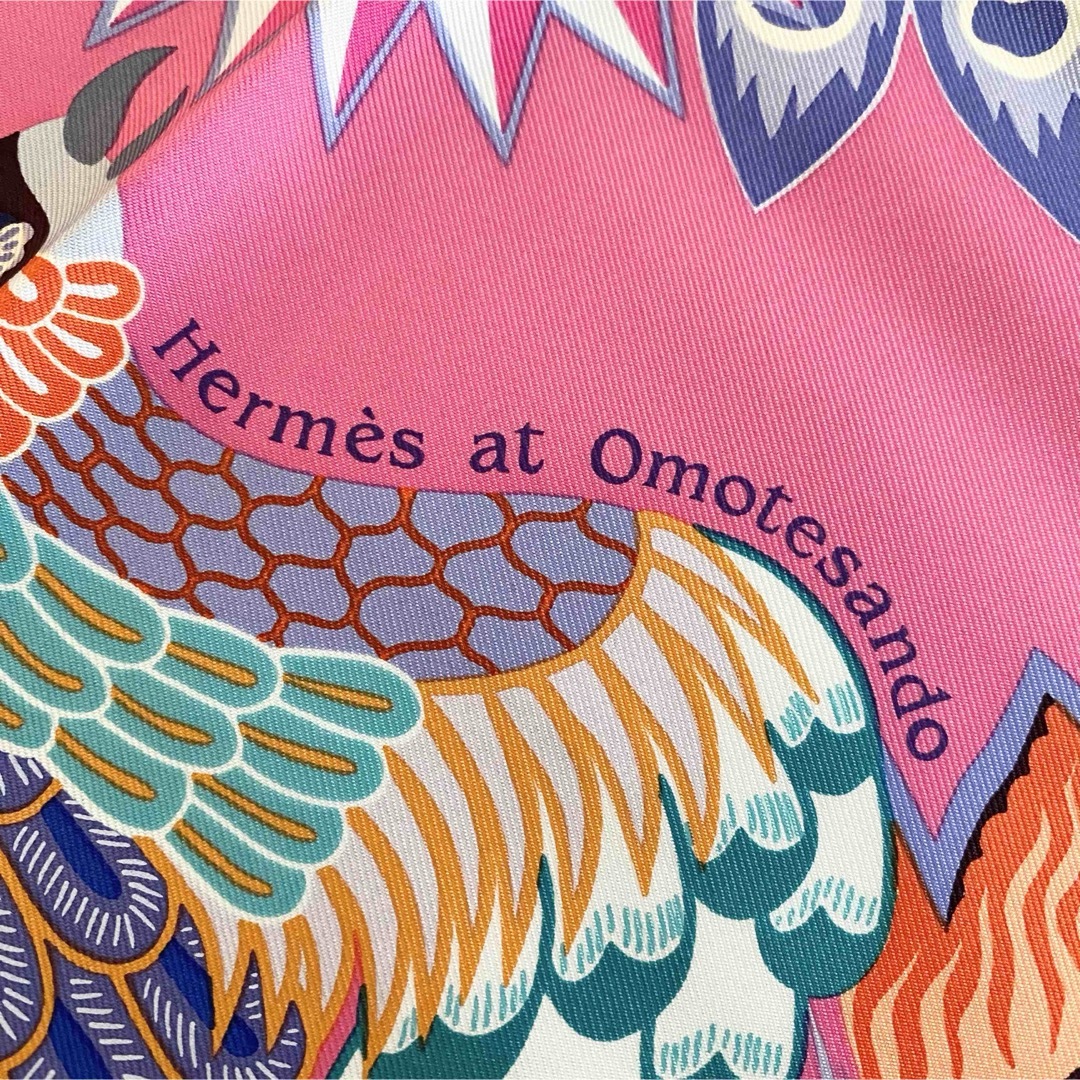 HERMES - エルメス スカーフ カレ90 表参道 限定色 デュオ HERMES - エルメス スカーフ カレ90 表参道 限定色 デュオ