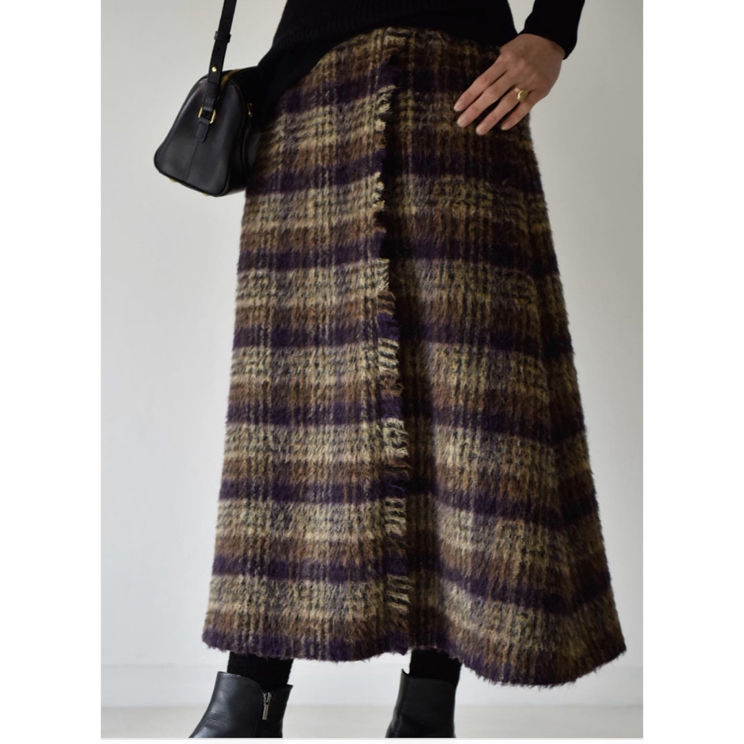 Hug O War(ハグオーワー)のCloth&Cross   Shaggy check fringe skirt  レディースのスカート(ロングスカート)の商品写真