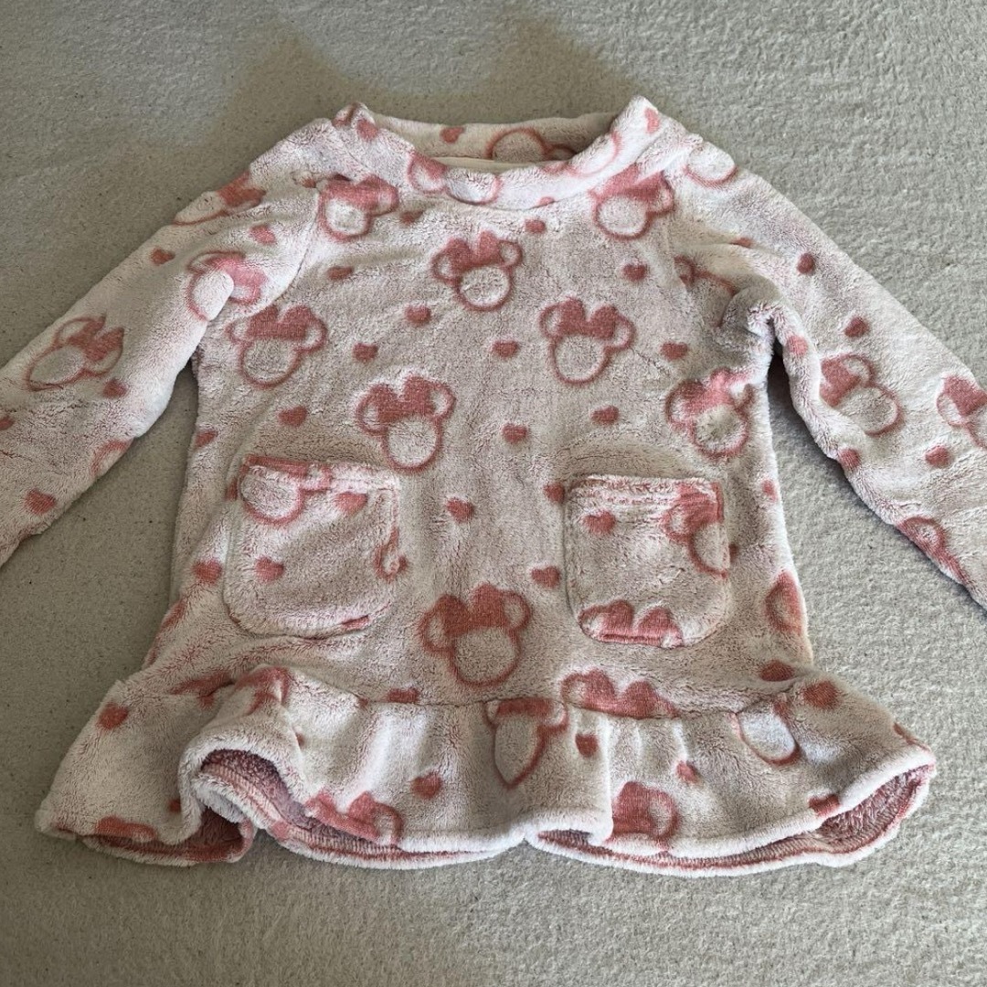 GU(ジーユー)のGU 120サイズ　ミニー　パジャマ キッズ/ベビー/マタニティのキッズ服女の子用(90cm~)(パジャマ)の商品写真