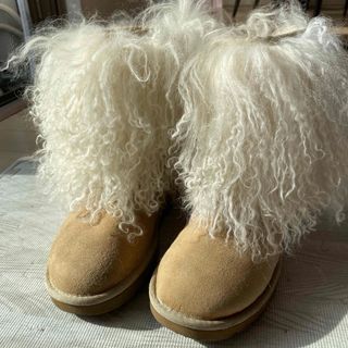 UGG ハワイ限定モデル ラメホワイト ムートン モカシン EU37 JPN23