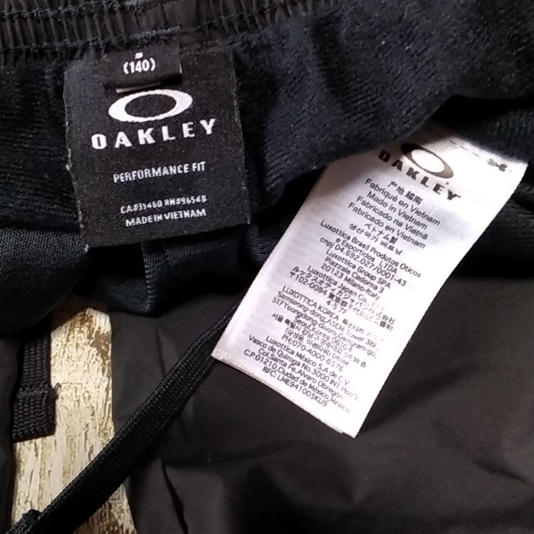 Oakley(オークリー)の《S / 140》OAKLEY  ウィンドパンツ　シャカシャカパンツ キッズ/ベビー/マタニティのキッズ服男の子用(90cm~)(パンツ/スパッツ)の商品写真