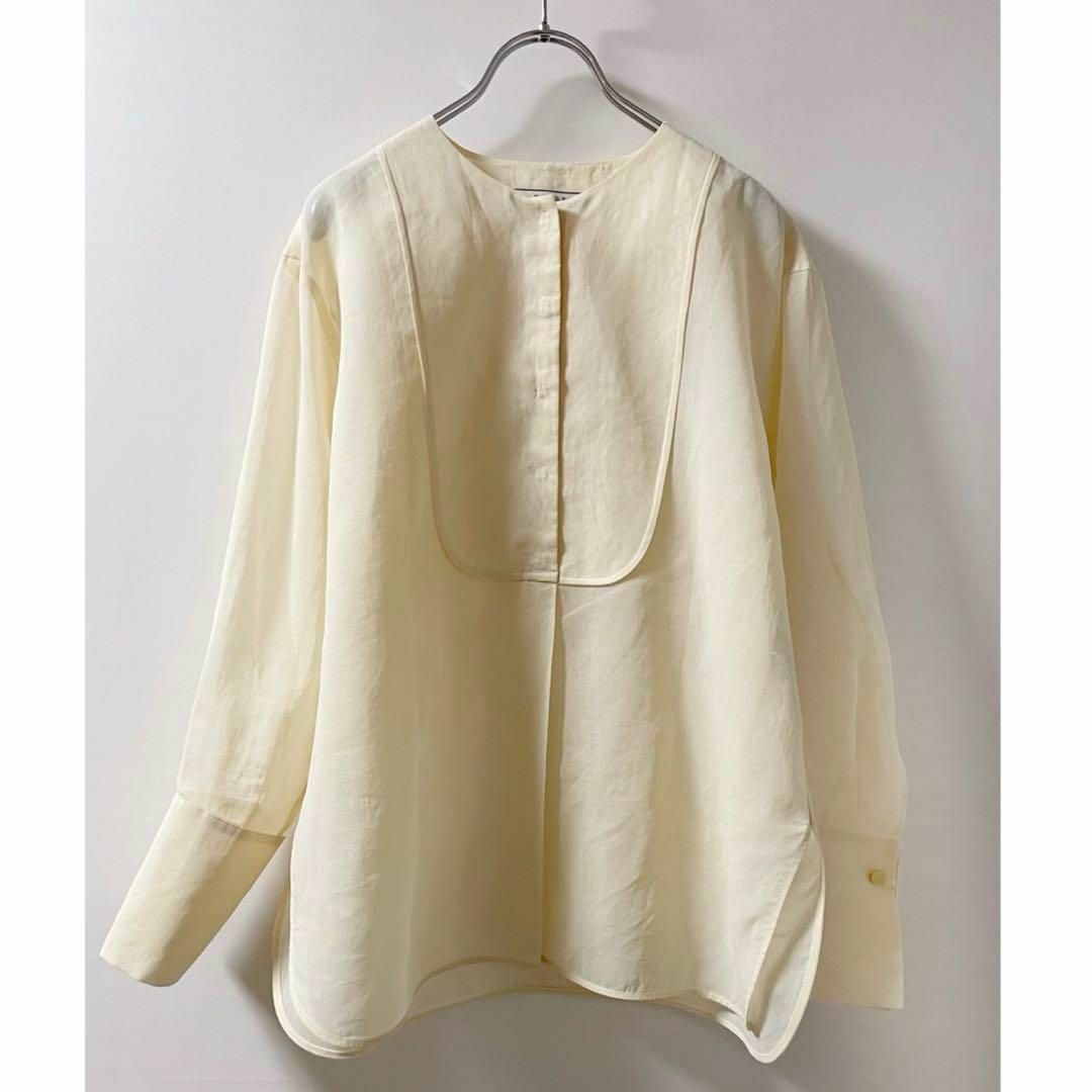 極美品✨22AW 定価2.9万　ベイジ　BEIGE シアー　オーガンジーブラウスのサムネイル