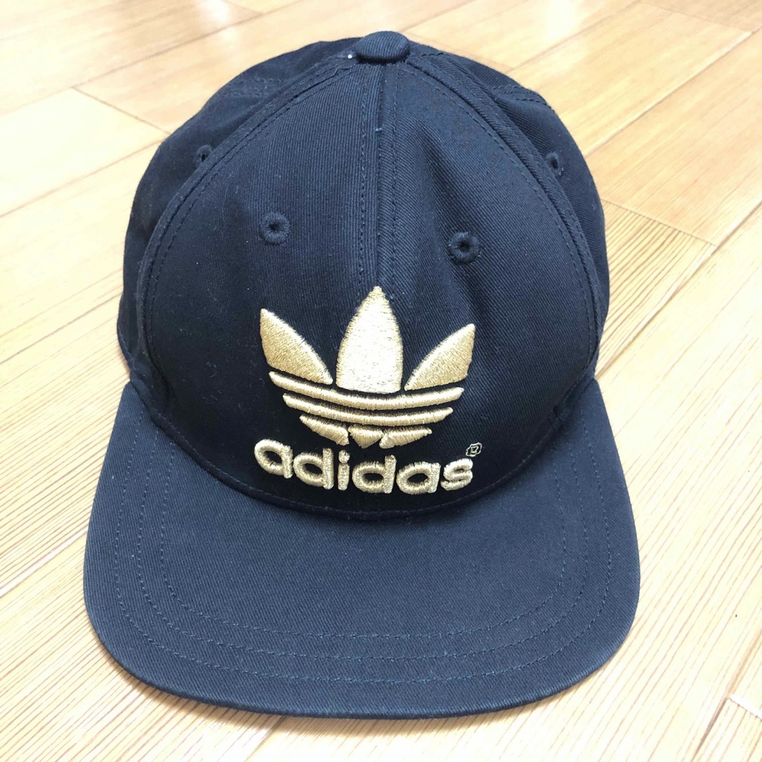 adidas(アディダス)のadidas アディダス キャップ 刺繍ブラック サイズ54-57cm メンズの帽子(キャップ)の商品写真