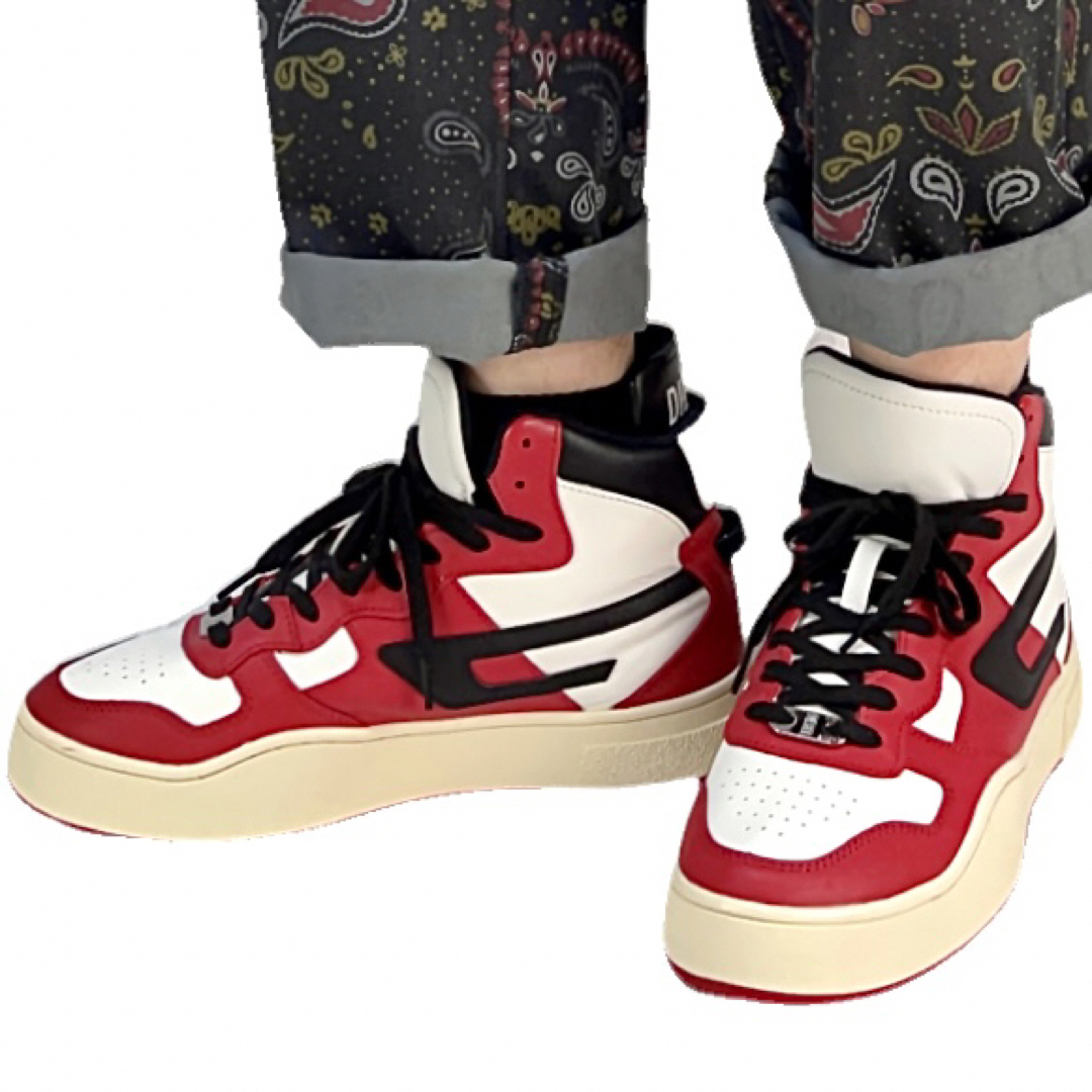 DIESEL - 新品 DIESEL レザー ハイカットスニーカー 白赤黒 AJ1 DIESEL - 新品 DIESEL レザー ハイカットスニーカー 白赤黒 AJ1