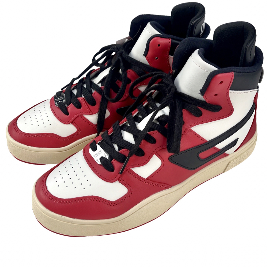 DIESEL - 新品 DIESEL レザー ハイカットスニーカー 白赤黒 AJ1 DIESEL - 新品 DIESEL レザー ハイカットスニーカー 白赤黒 AJ1