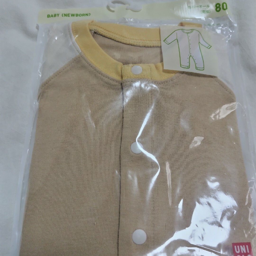 UNIQLO(ユニクロ)のユニクロ　カバーオール キッズ/ベビー/マタニティのベビー服(~85cm)(カバーオール)の商品写真