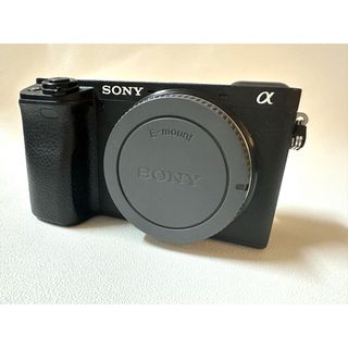 ソニー(SONY)のSONY α6400 ボディ　美品！！(ミラーレス一眼)