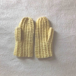 ハンドメイド　手編み　手袋　レディース(手袋)