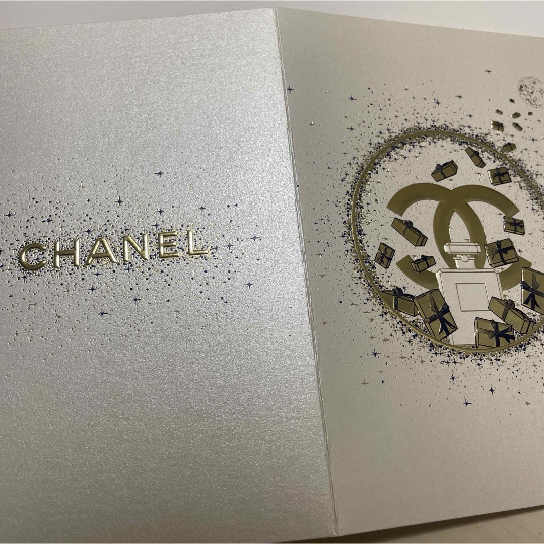 CHANEL(シャネル)の限定シャネルチャームと香水サンプルとカード レディースのアクセサリー(チャーム)の商品写真