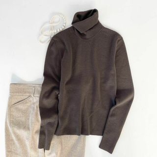 エンポリオアルマーニ(Emporio Armani)の美品✨EMPORIO ARMANI アルマーニ タートルネック M メリノウール(ニット/セーター)