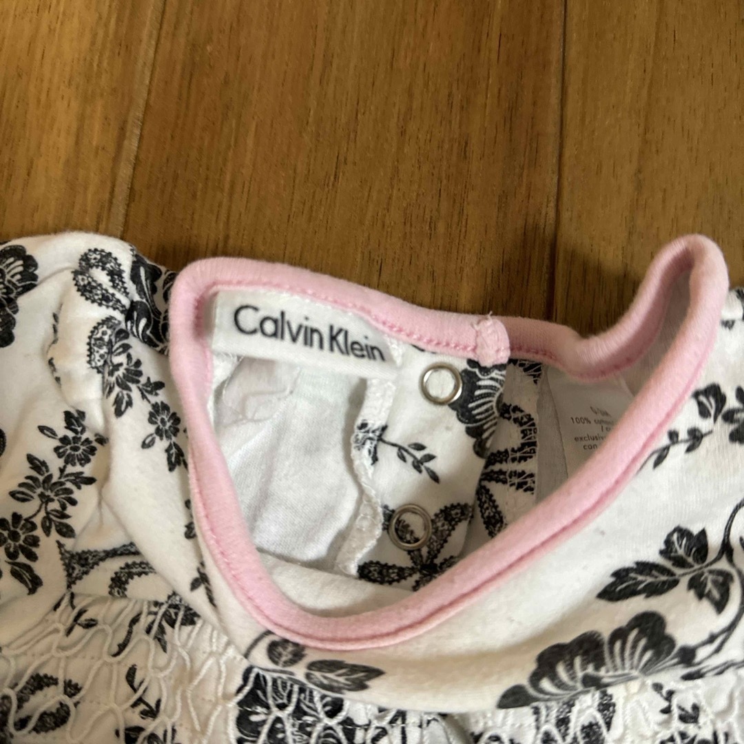 Calvin Klein(カルバンクライン)のカルバン・クライン キッズ/ベビー/マタニティのベビー服(~85cm)(シャツ/カットソー)の商品写真