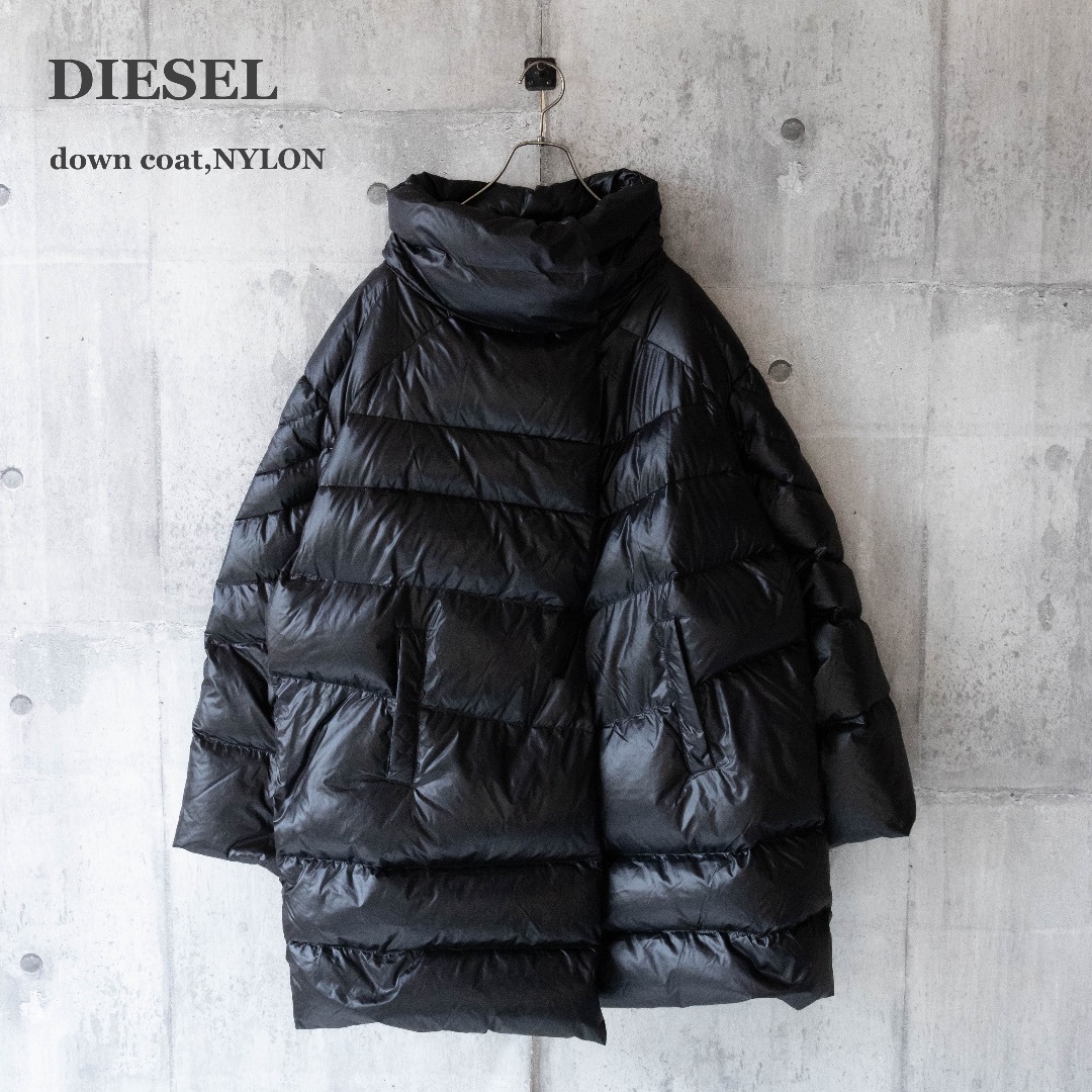 【DIESEL】ダウンコート　ビッグシルエット　ナイロン　ブラック　Mサイズのサムネイル