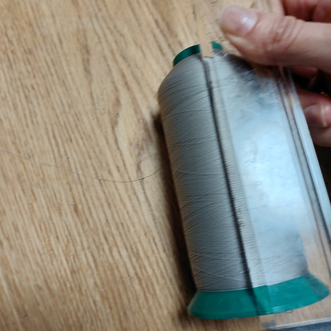 ミシン糸4種 ハンドメイドの素材/材料(生地/糸)の商品写真