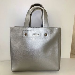 フルラ(Furla)の美品 FURLA レザーハンドバッグ シルバー(ハンドバッグ)