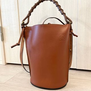 ロエベ(LOEWE)の【美品】ロエベ  ゲート バケットバッグ  ショルダーバッグLOEWE(ハンドバッグ)