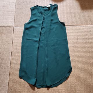 エイチアンドエム(H&M)のH＆M ノースリーブカットソー グリーン②(カットソー(半袖/袖なし))