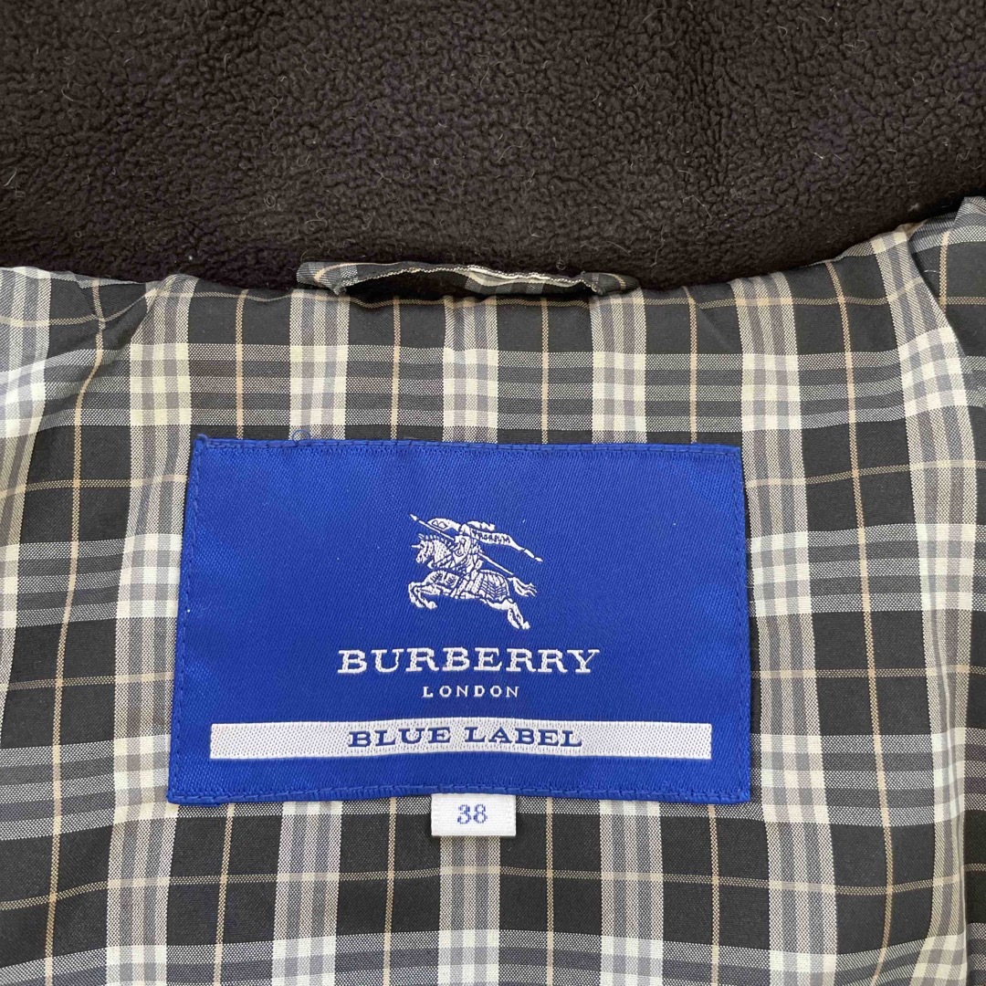 BURBERRY BLUE LABEL(バーバリーブルーレーベル)のBURBERRY BLUE LABEL ダウンコート レディースのジャケット/アウター(ダウンコート)の商品写真