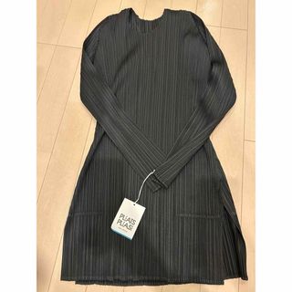 PLEATS PLEASE ISSEY MIYAKE - 新品 タグ付き PLEATS PLEASE ISSEY