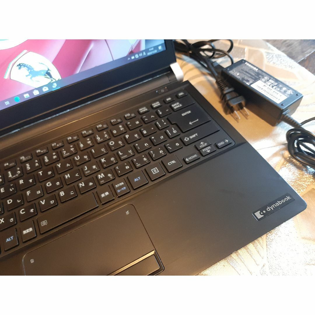 東芝(トウシバ)のR73/T 東芝 i3 6100U 256G SSD 8G スマホ/家電/カメラのPC/タブレット(ノートPC)の商品写真