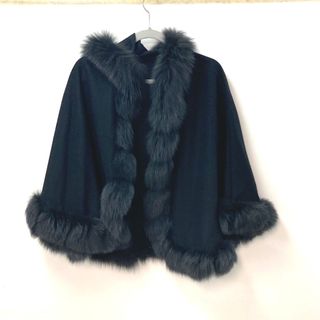 サガファーズ SAGA FURS ファー アパレル フード付き アウター コート 羽織 ポンチョ カシミヤ ブラック 未使用(ポンチョ)