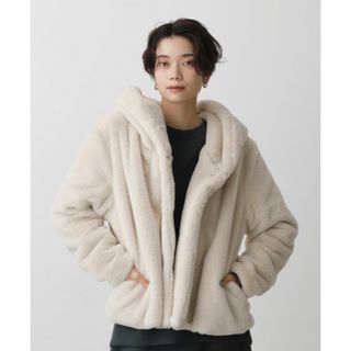 アズールバイマウジー(AZUL by moussy)の【美品】AZUL by  moussy  フーディ　ショートコート(毛皮/ファーコート)