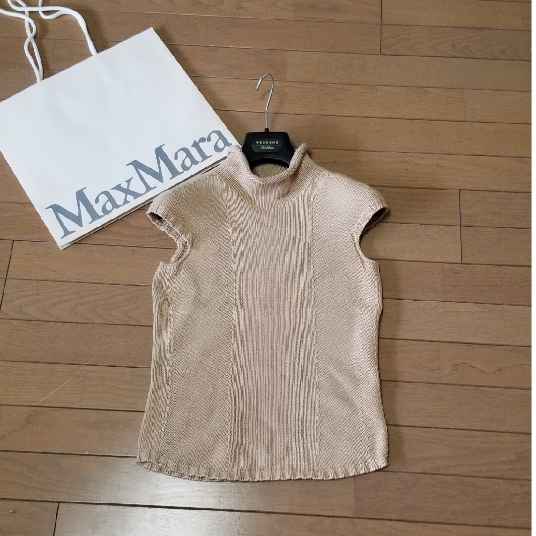 Max Mara(マックスマーラ)のゆきさま専用　Max Mara　マックスマーラ　可憐フレンチスリーブニット レディースのトップス(ニット/セーター)の商品写真