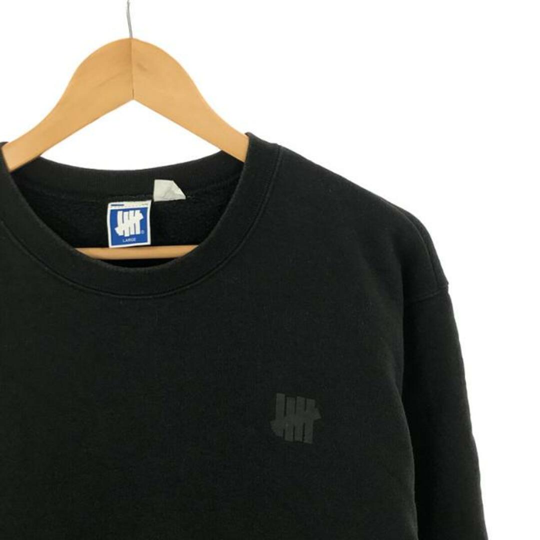 UNDEFEATED(アンディフィーテッド)のUNDEFEATED / アンディフィーテッド | MONKEY POCKET CREWNECK モンキーポケット クルーネック スウェット | L | ブラック | メンズ メンズのトップス(スウェット)の商品写真