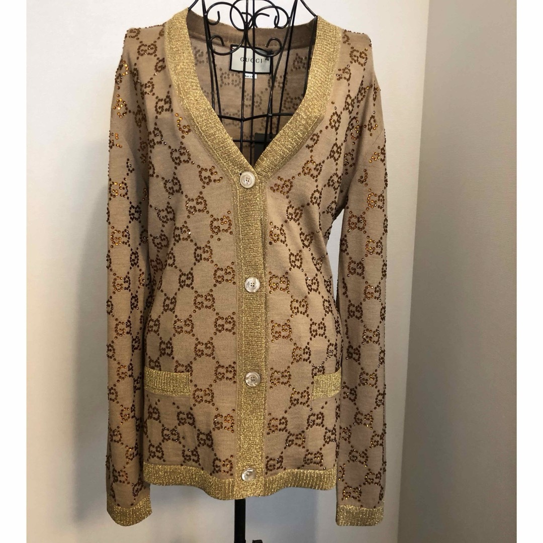 Gucci(グッチ)の新品　ラインストーンGUCCIグッチ　カーディガン レディースのトップス(カーディガン)の商品写真