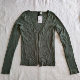 エイチアンドエム(H&M)のH&M  リブ ニットカーディガン M 未使用タグ付き　 ジップ　モスグリーン(カーディガン)