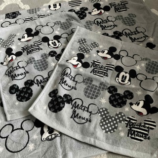 ミッキーマウス(ミッキーマウス)の新品　ミッキーのバスタオル、ハンドタオル×2  計３枚セット(キャラクターグッズ)