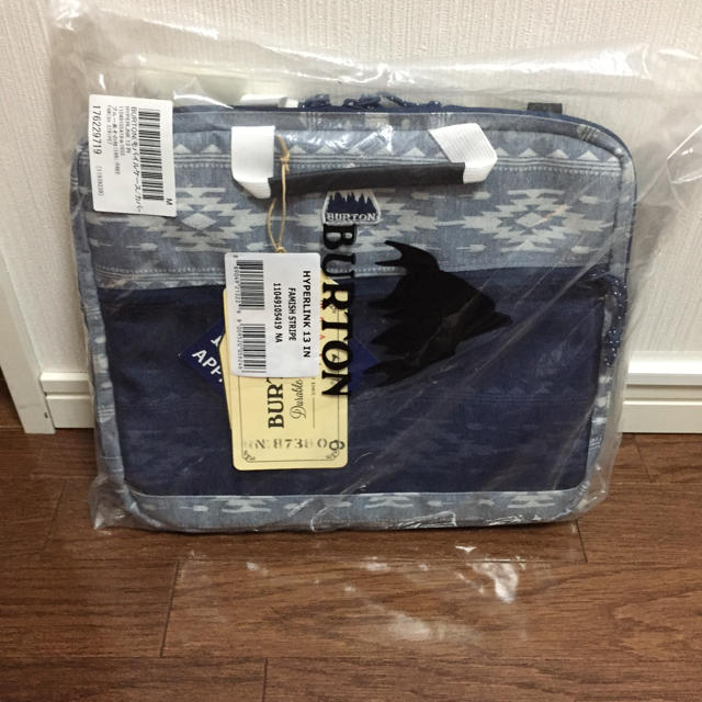 BURTON(バートン)の新品！ 13in Burton laptop case hyperlink スマホ/家電/カメラのPC/タブレット(ノートPC)の商品写真