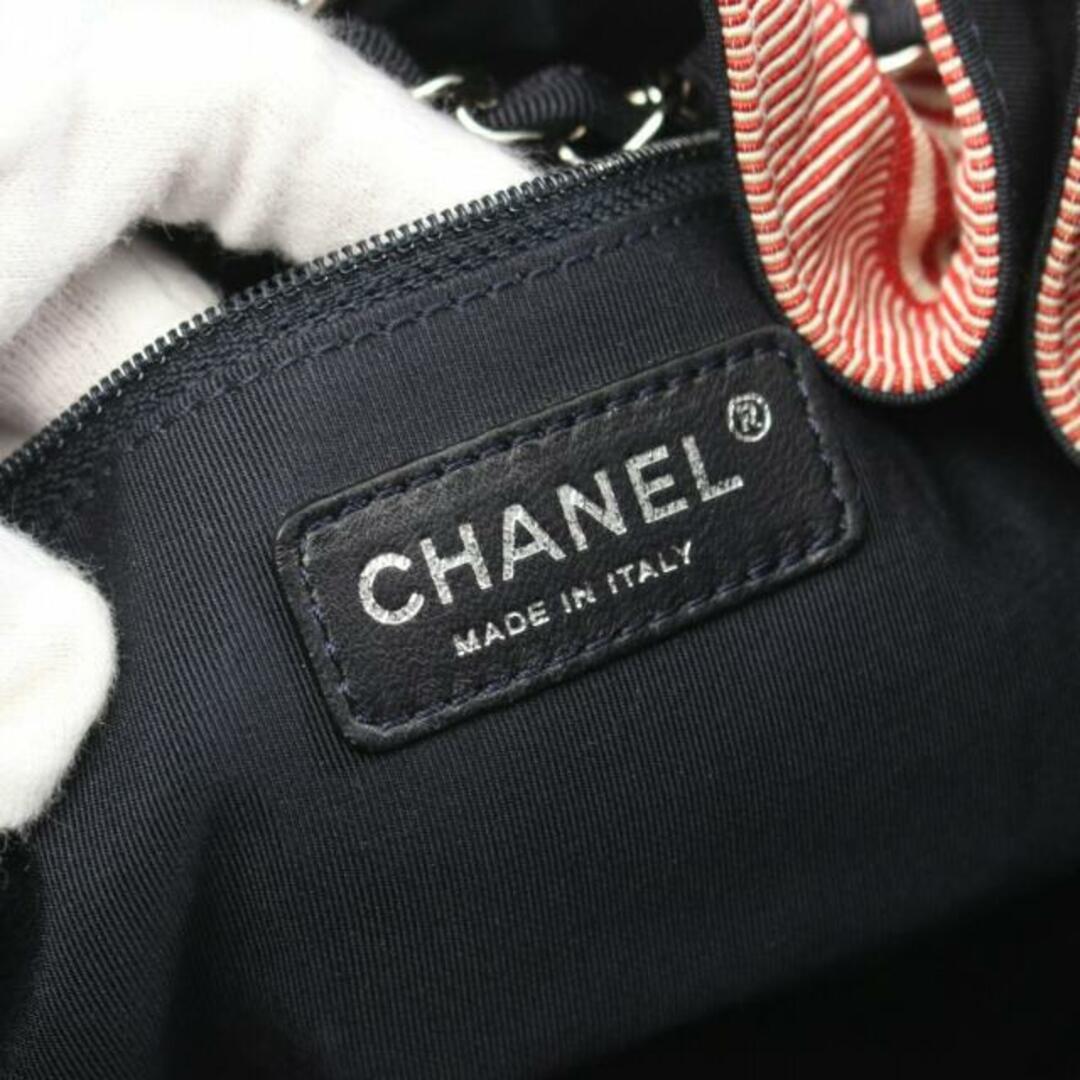 CHANEL(シャネル)のココカバスGM チェーンショルダーバッグ キャンバス ネイビー レッド ホワイト シルバー金具 レディースのバッグ(ショルダーバッグ)の商品写真