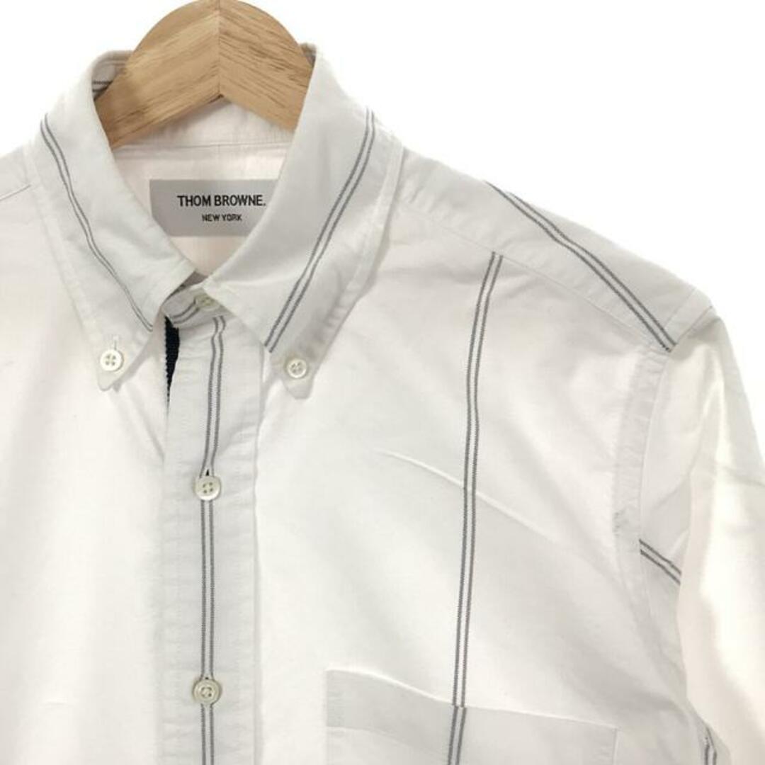 THOM BROWNE(トムブラウン)のTHOM BROWNE / トムブラウン | オックスフォード ストライプ ボタンダウンシャツ | 1 | ホワイト | メンズ メンズのトップス(Tシャツ/カットソー(七分/長袖))の商品写真