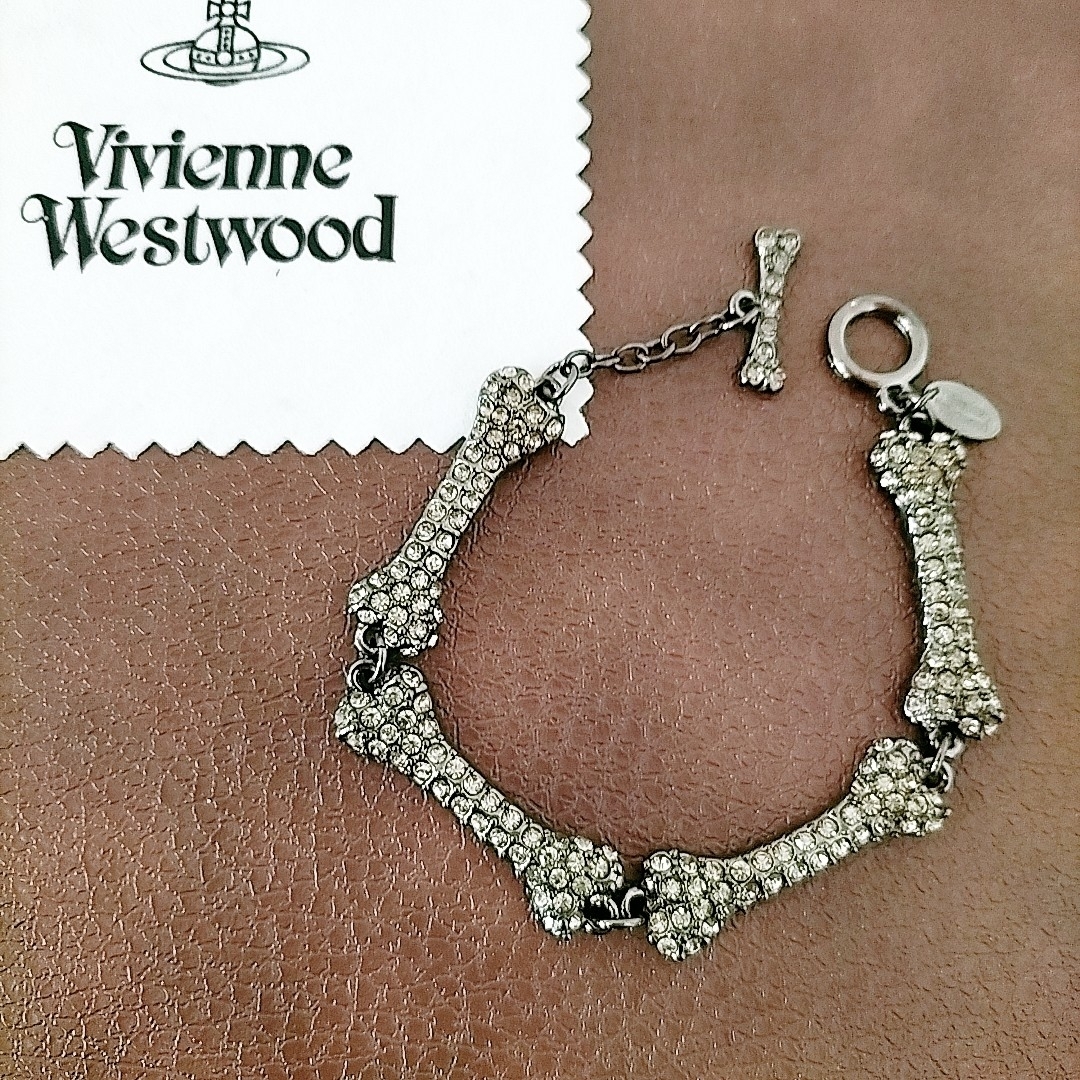 Vivienne Westwood(ヴィヴィアンウエストウッド)のヴィヴィアンウエストウッド　骨ブレスレット レディースのアクセサリー(ブレスレット/バングル)の商品写真