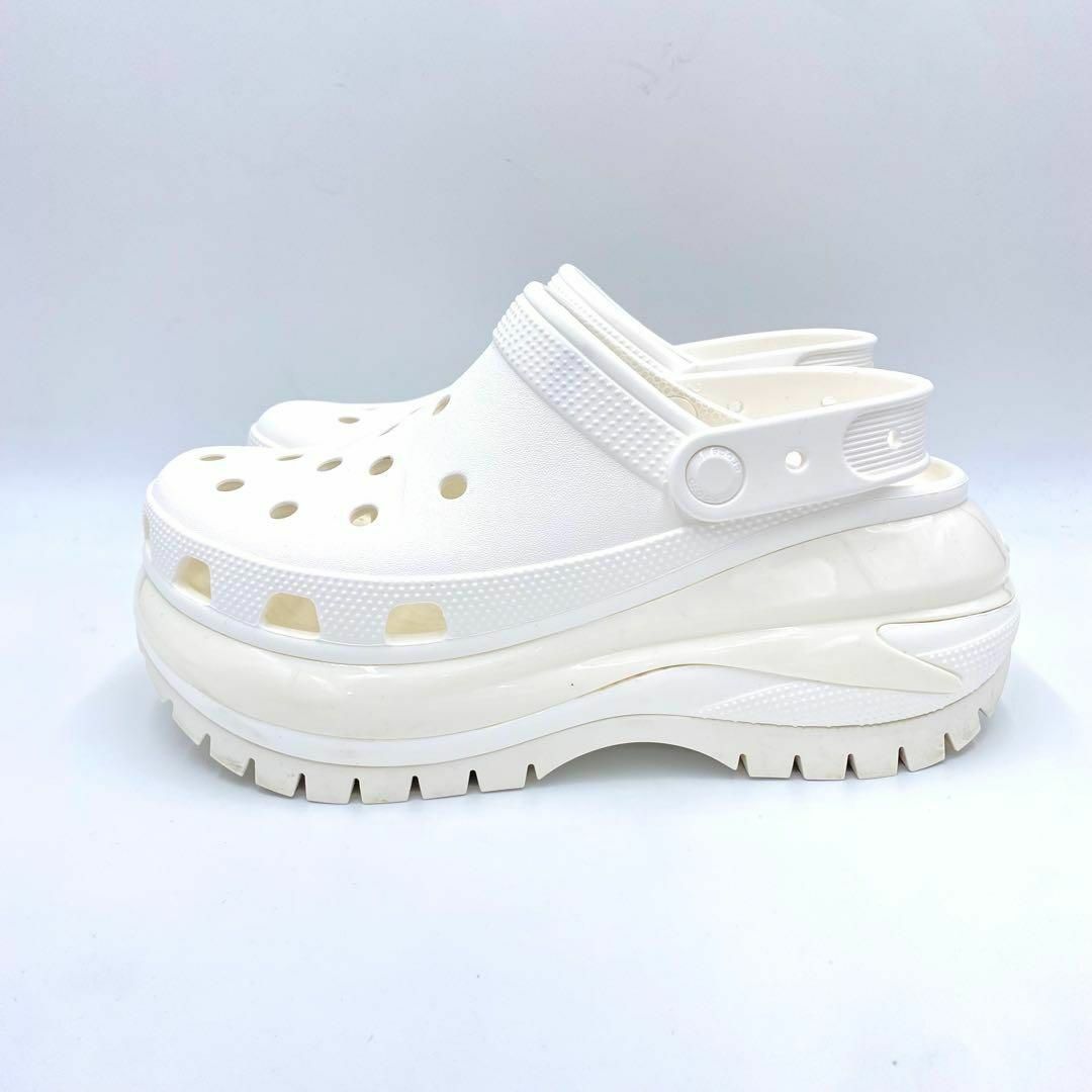 crocs(クロックス)の『crocs』クロックス (M6 W8) メガクラッシュ クロッグサンダル メンズの靴/シューズ(サンダル)の商品写真