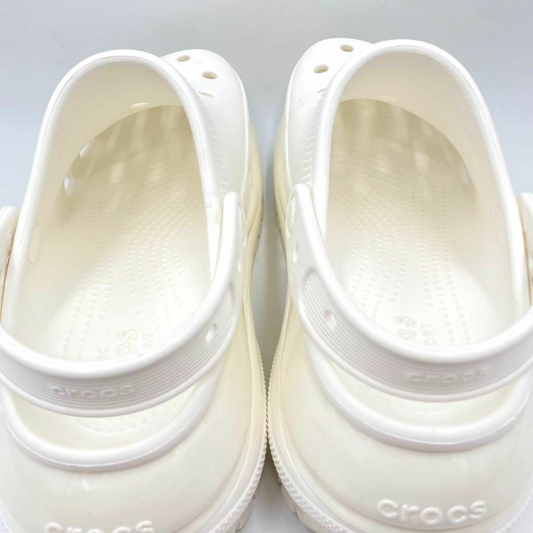 crocs(クロックス)の『crocs』クロックス (M6 W8) メガクラッシュ クロッグサンダル メンズの靴/シューズ(サンダル)の商品写真