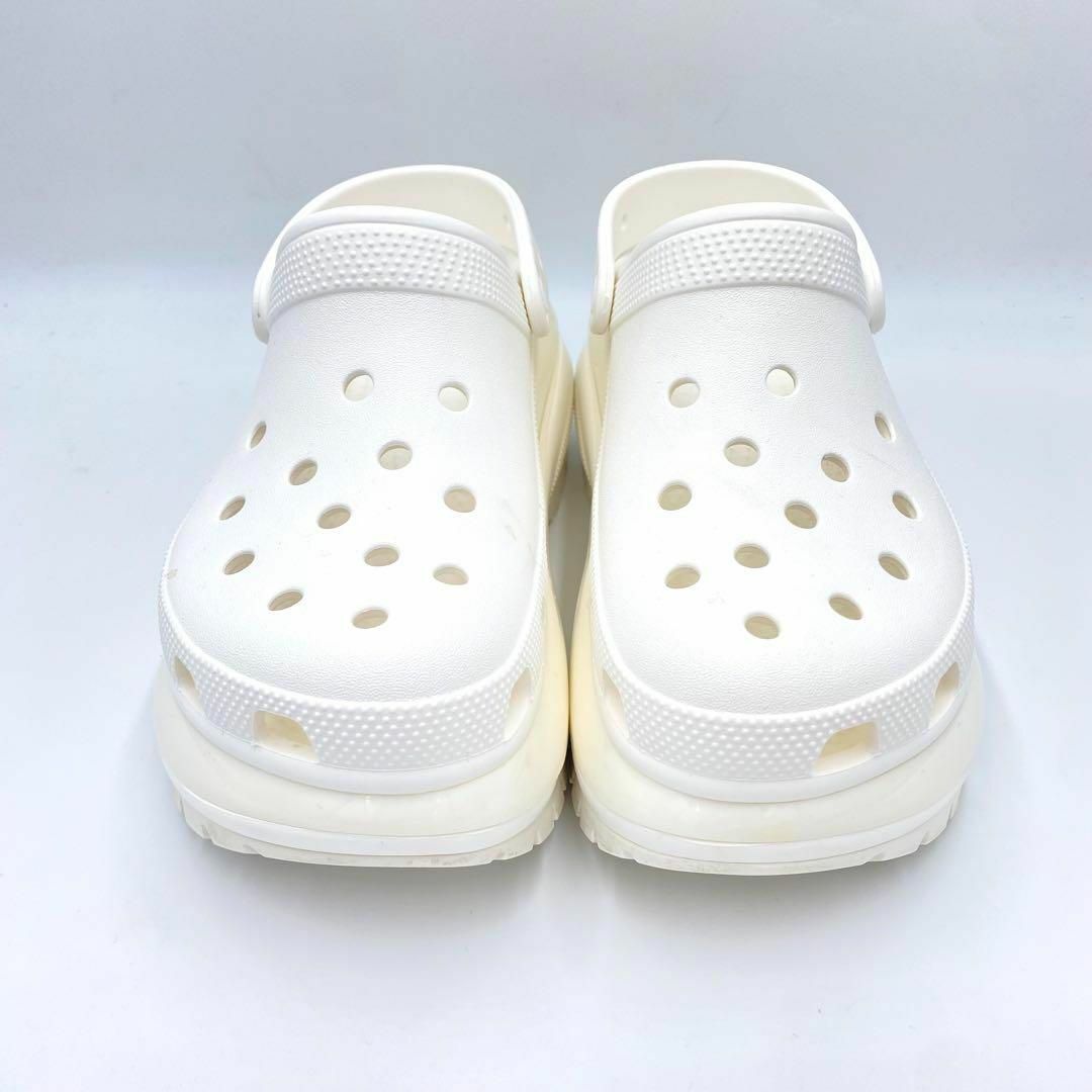 crocs(クロックス)の『crocs』クロックス (M6 W8) メガクラッシュ クロッグサンダル メンズの靴/シューズ(サンダル)の商品写真