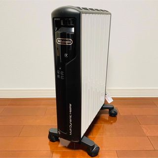 デロンギ(DeLonghi)の【新品同様品】デロンギ  マルチダイナミックヒーター　MDH15WIFI-BK(オイルヒーター)