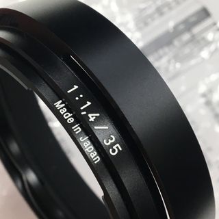 カールツァイス(ZEISS)のCARL ZEISS ZM 35/1.4 大口径ディスタゴン 純正フード 美品(レンズ(単焦点))