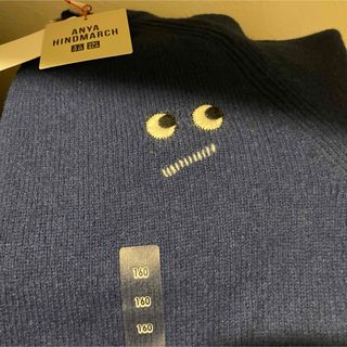 UNIQLO アニヤハンドマーチ