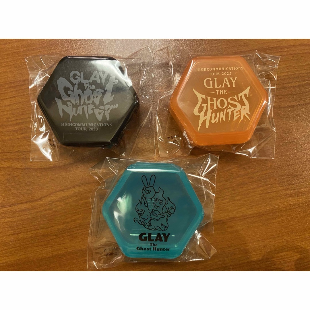 GLAY ランダムバラエティグッズ 小物入れ3点セット エンタメ/ホビーのタレントグッズ(ミュージシャン)の商品写真