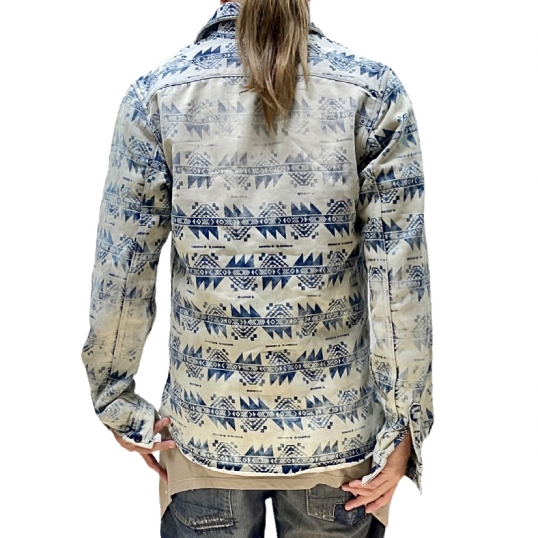 SCOTCH & SODA(スコッチアンドソーダ)の中古 SCOTCH & SODA ネイティブ民族柄 デニム風 スウェット シャツ メンズのトップス(シャツ)の商品写真