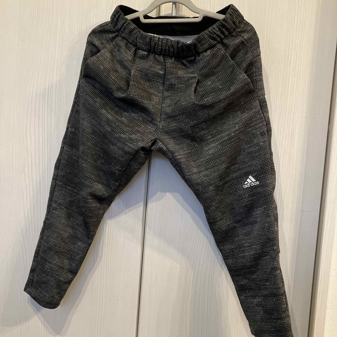 adidas(アディダス)のadidas ジャージ上下セット　キッズ　130㎝ キッズ/ベビー/マタニティのキッズ服男の子用(90cm~)(その他)の商品写真